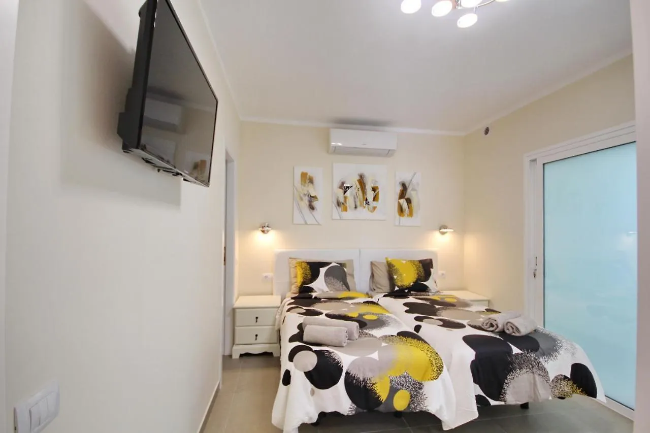 Amazing 5-Bedroom Villa In Costa Adeje