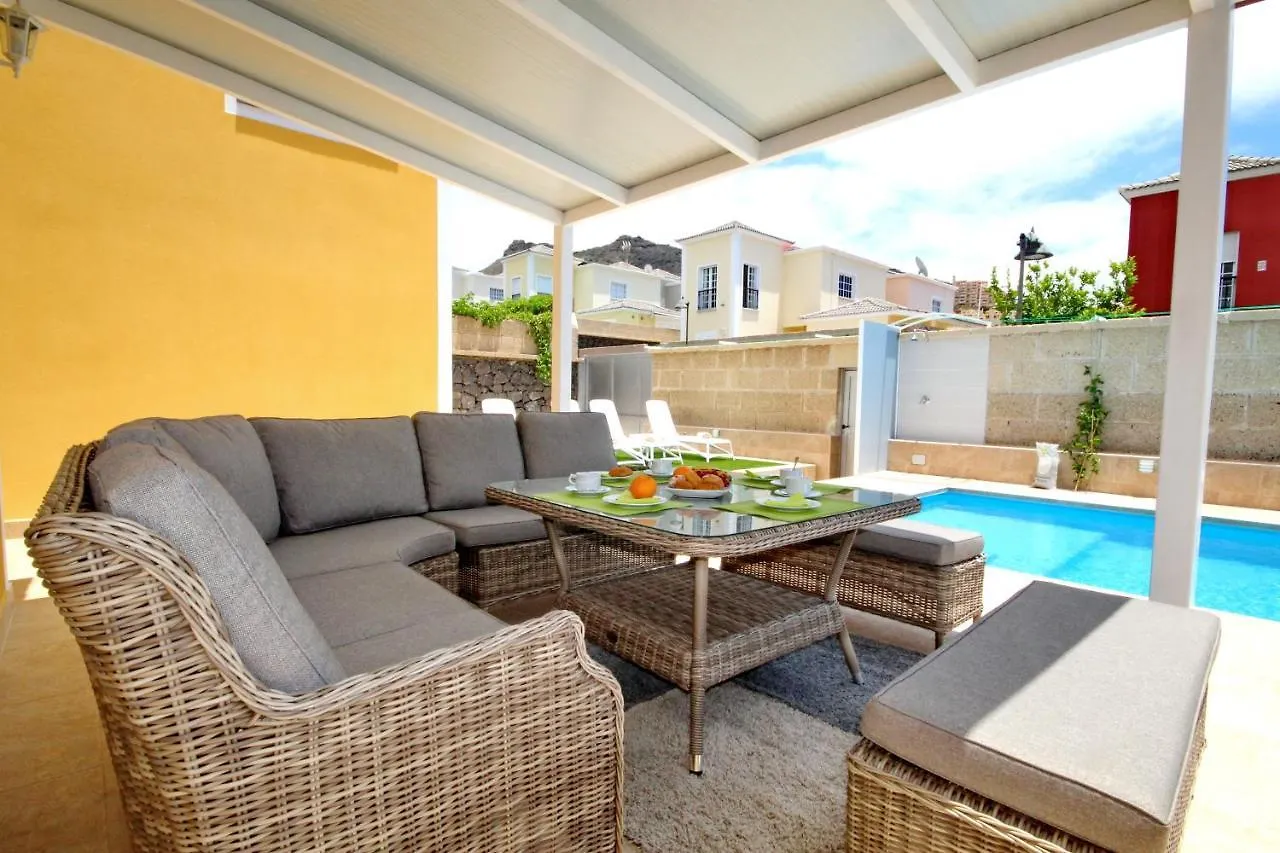 Amazing 5-Bedroom Villa In Costa Adeje 0*, Costa Adeje (Tenerife) Ισπανία