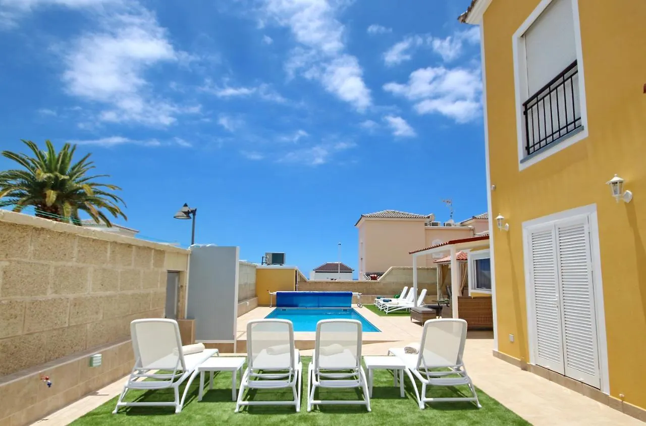 Amazing 5-Bedroom Villa In Costa Adeje