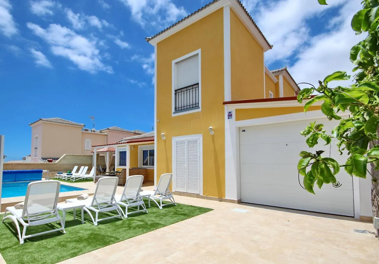 Amazing 5-Bedroom Villa In Costa Adeje Espanha