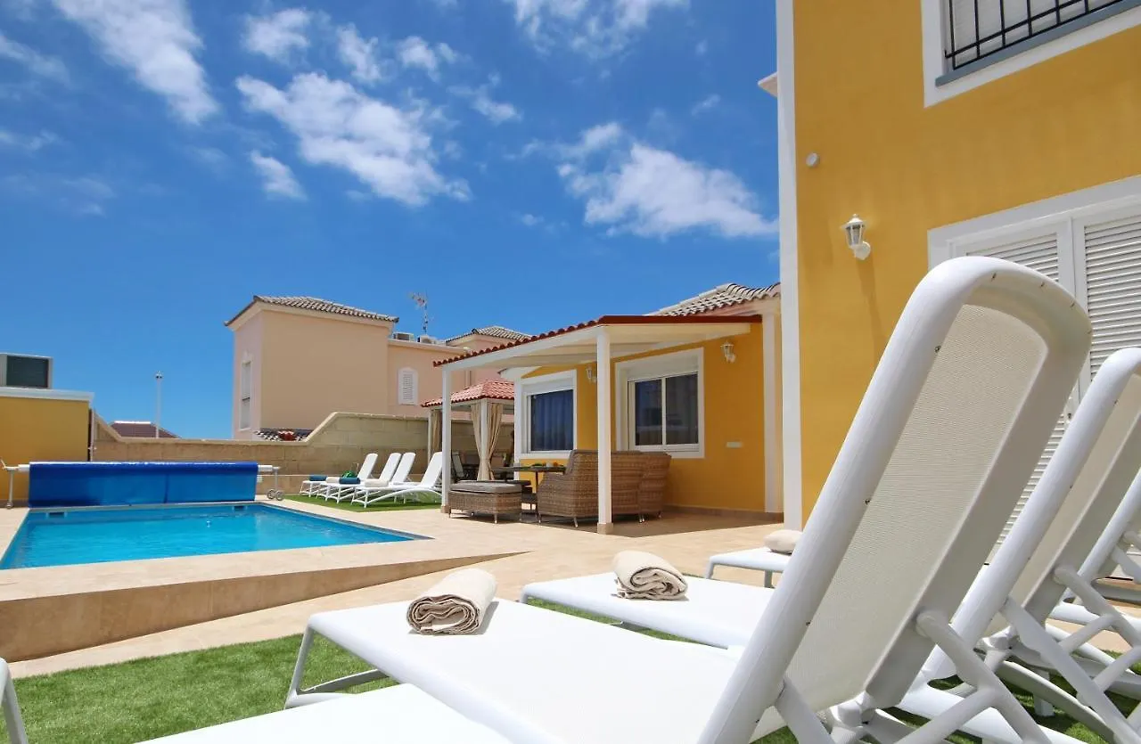 Amazing 5-Bedroom Villa In Costa Adeje
